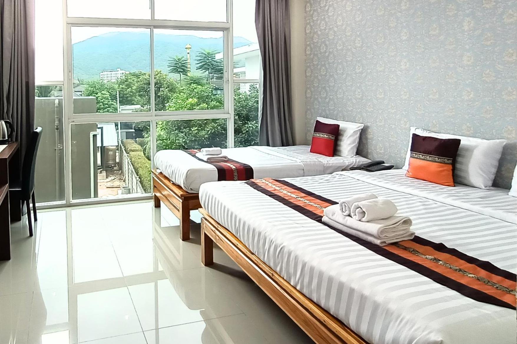 Km Hotel Чиангмай Экстерьер фото