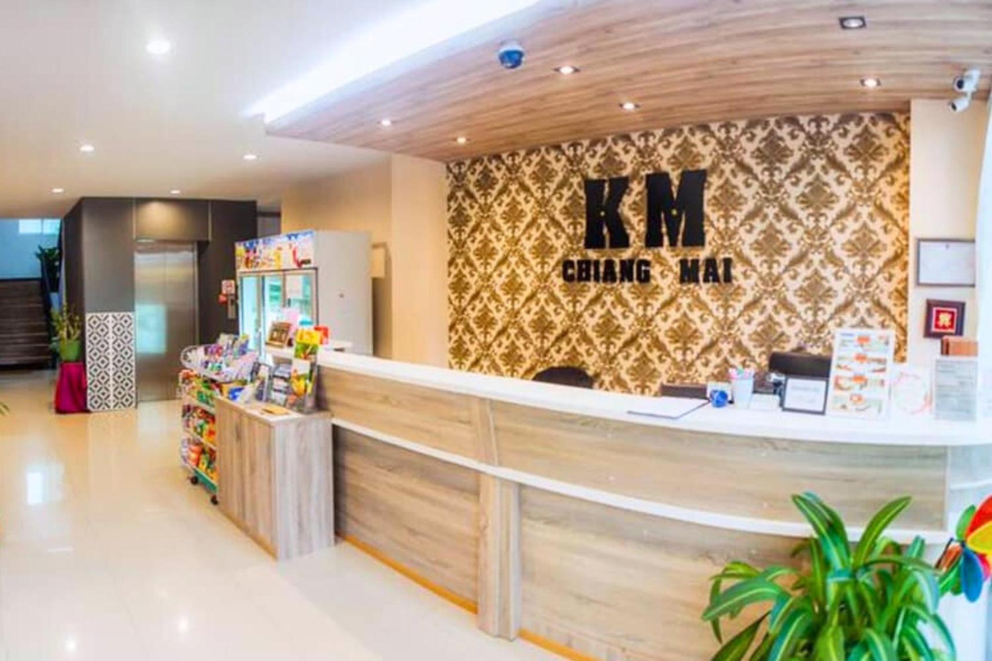 Km Hotel Чиангмай Экстерьер фото