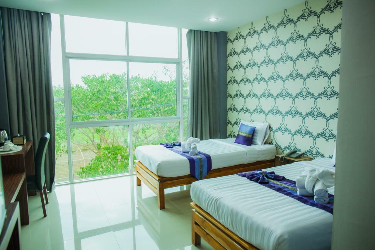 Km Hotel Чиангмай Экстерьер фото