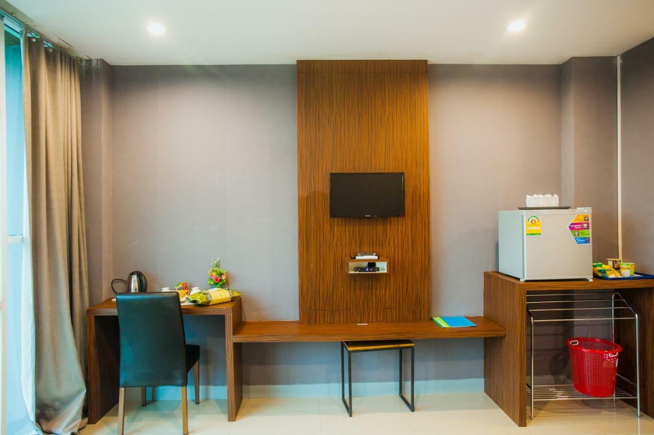 Km Hotel Чиангмай Экстерьер фото